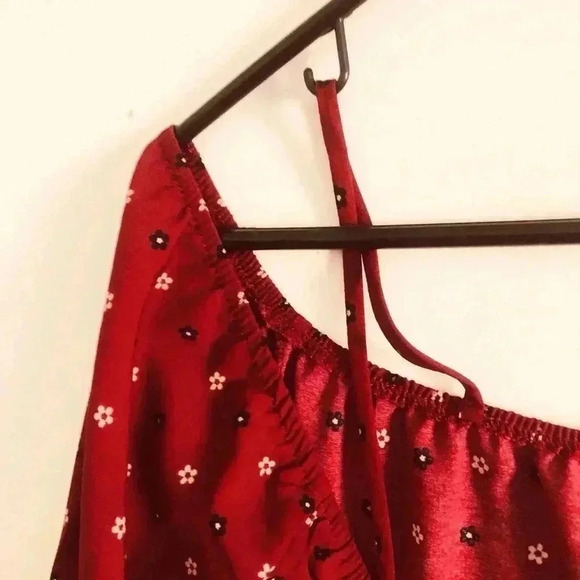 Charlotte Russe Paisley print off or on shoulder long sleeve Jumpsuit Romper - Picture 6 of 14